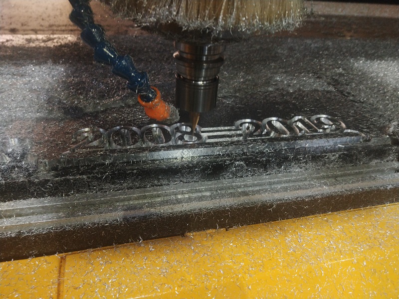 鋁板雕刻機(jī)的三種落刀方式