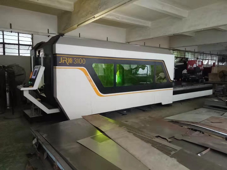 光纖激光切割機在機箱機柜行業(yè)應(yīng)用