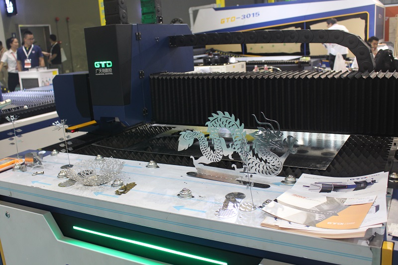 怎樣有效控制光纖激光切割機速度