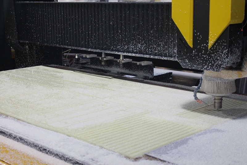 ABS板下料機下料時粘刀的解決方法