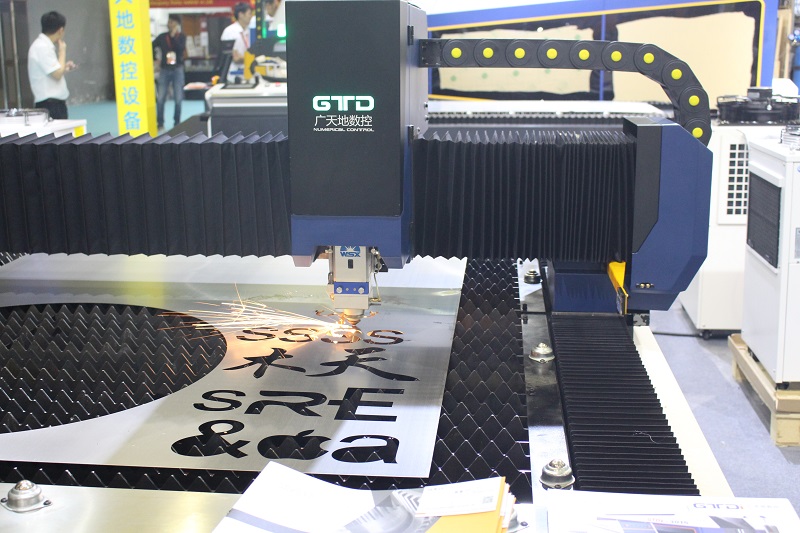 不銹鋼光纖激光切割機的使用成本是多少